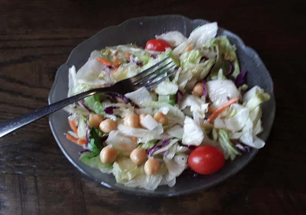 Side Salad with Chickpeas